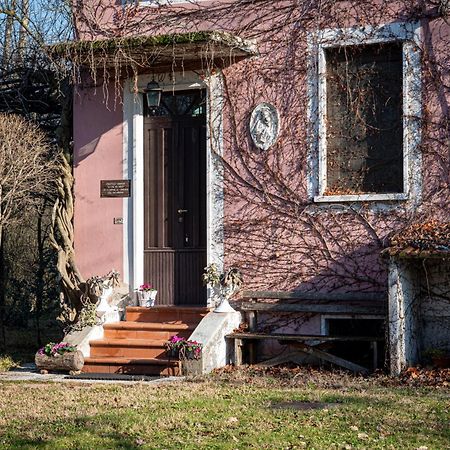 Le Case Nel Bosco Vanzago Exterior foto
